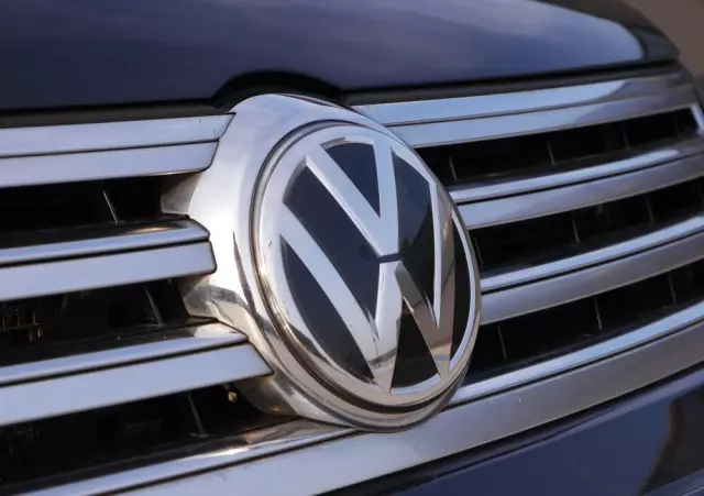 VOLKSWAGEN Phaeton 4.2 V8 4 Mot L (4os)