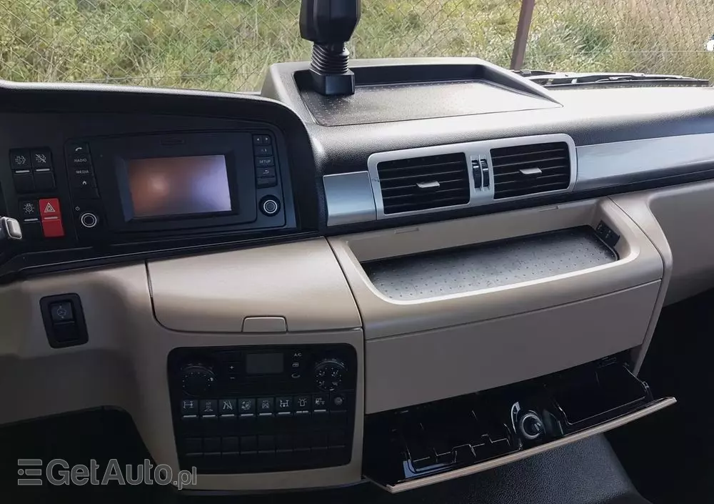 MAN TGL 12.220 HAKOWIEC 4x2 KLIMA 