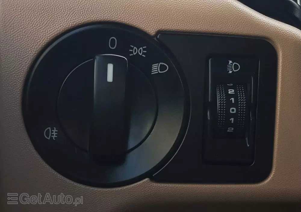 MAN TGL 12.220 HAKOWIEC 4x2 KLIMA 