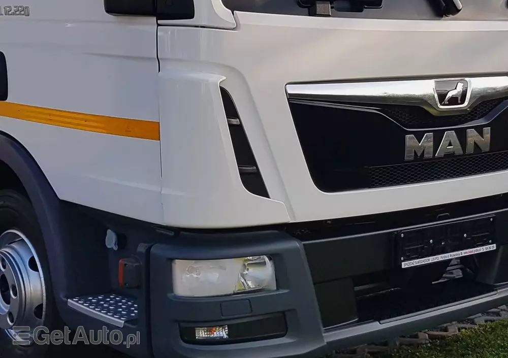 MAN TGL 12.220 HAKOWIEC 4x2 KLIMA 