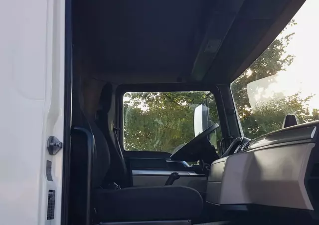 MAN TGL 12.220 HAKOWIEC 4x2 KLIMA 