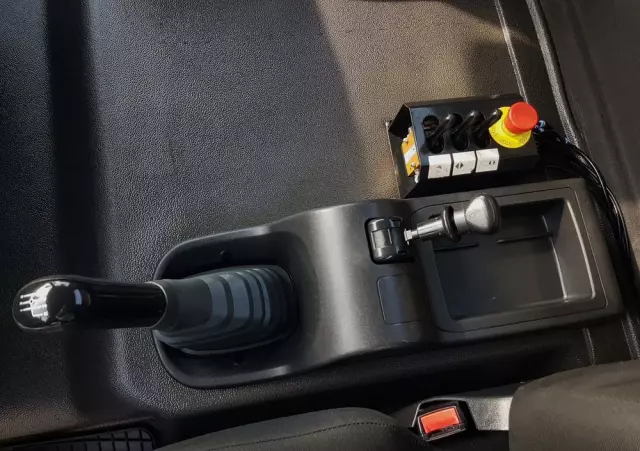 MAN TGL 12.220 HAKOWIEC 4x2 KLIMA 