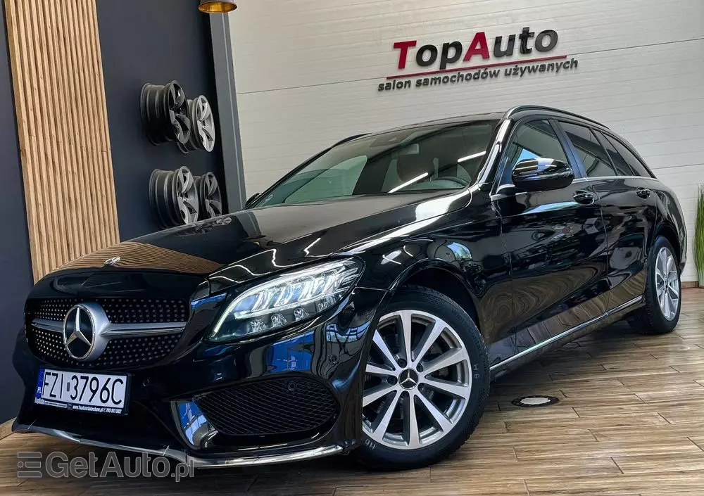 MERCEDES-BENZ Klasa C 200 9G-TRONIC