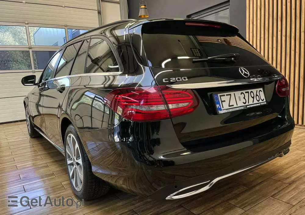 MERCEDES-BENZ Klasa C 200 9G-TRONIC