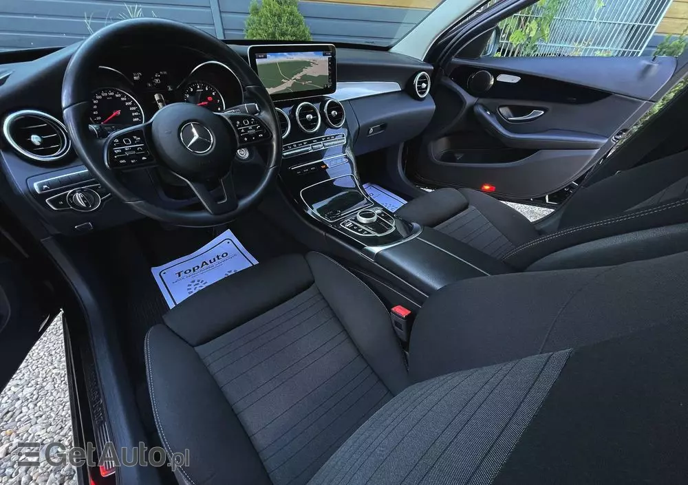 MERCEDES-BENZ Klasa C 200 9G-TRONIC