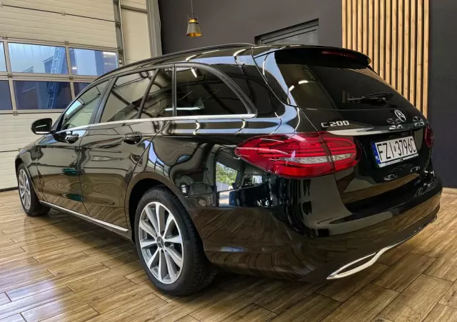 MERCEDES-BENZ Klasa C 200 9G-TRONIC