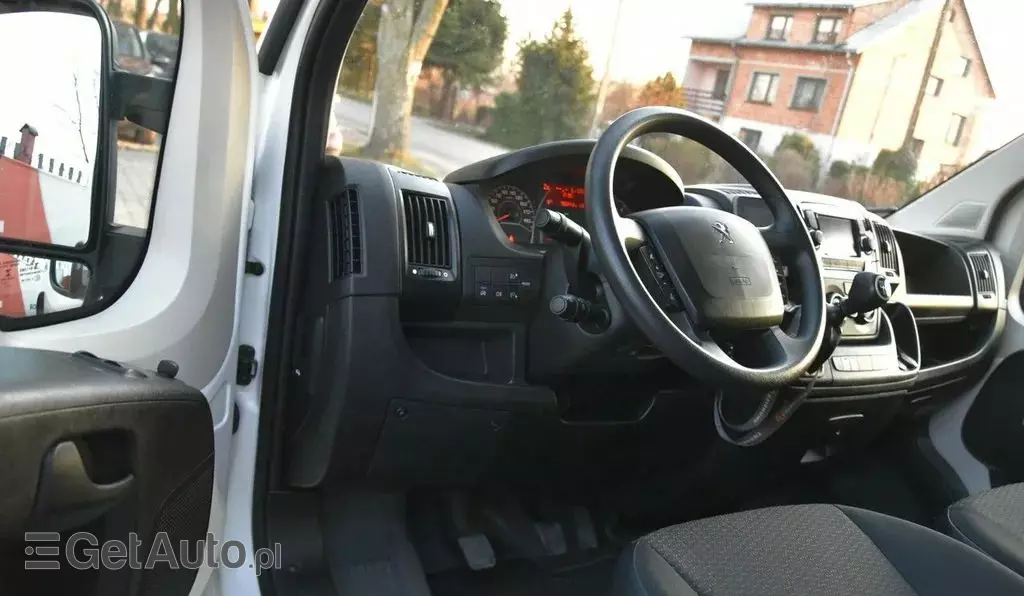 PEUGEOT Boxer 