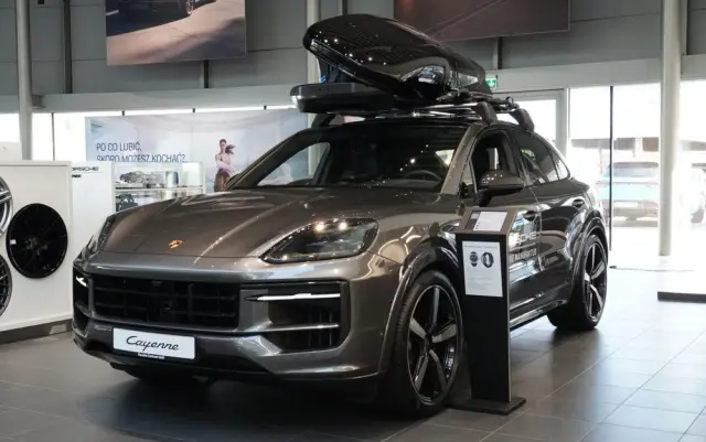 PORSCHE Cayenne Coupe S