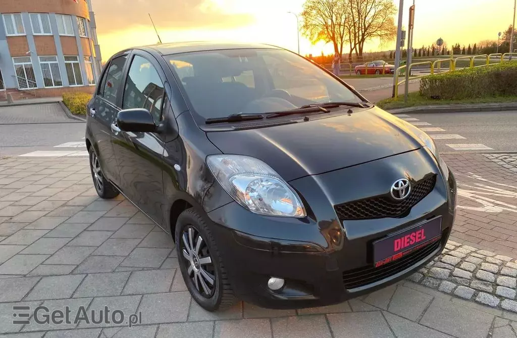 TOYOTA Yaris 