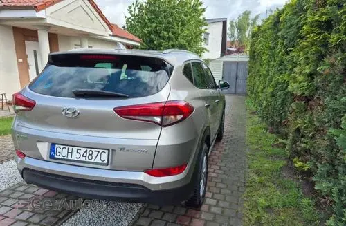HYUNDAI Tucson 