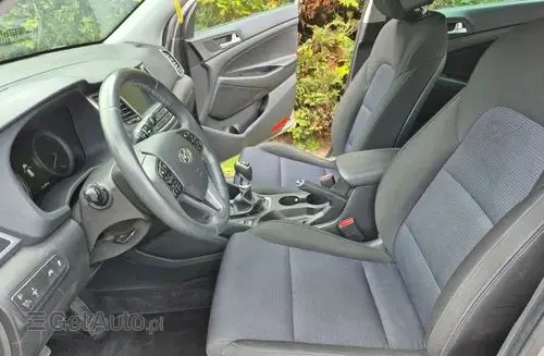 HYUNDAI Tucson 