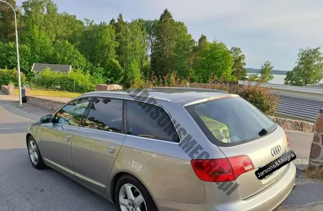 AUDI A6 