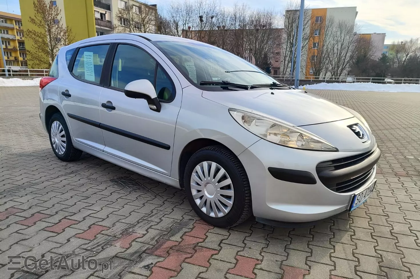 PEUGEOT 207 