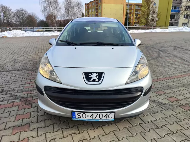 PEUGEOT 207 