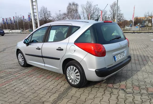 PEUGEOT 207 