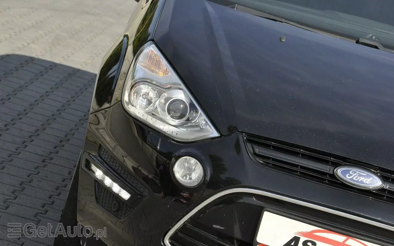 FORD S-Max 2.0 TDCi DPF Titanium