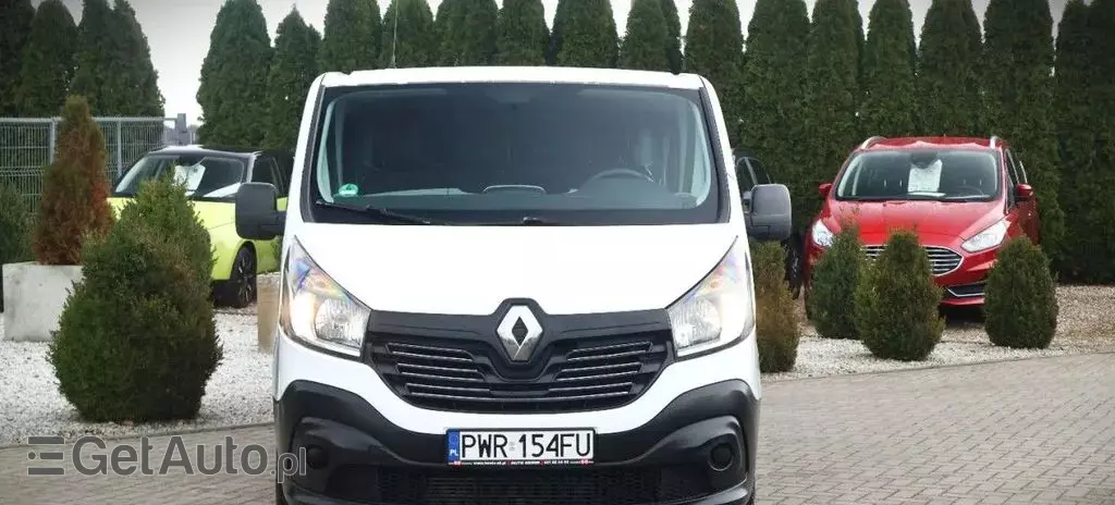 RENAULT Trafic 