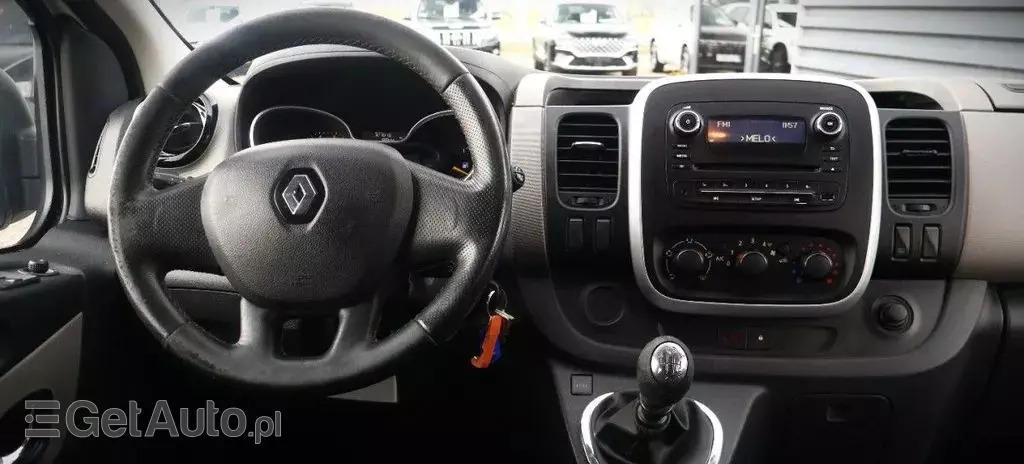 RENAULT Trafic 