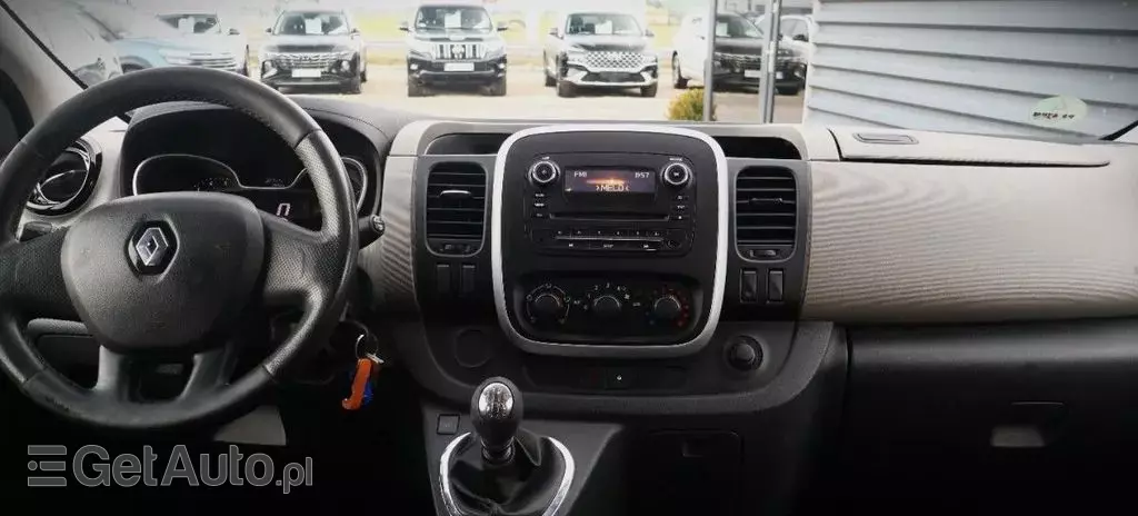 RENAULT Trafic 