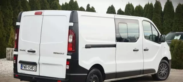 RENAULT Trafic 