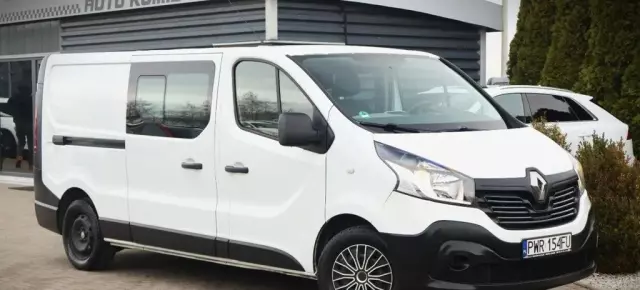 RENAULT Trafic 