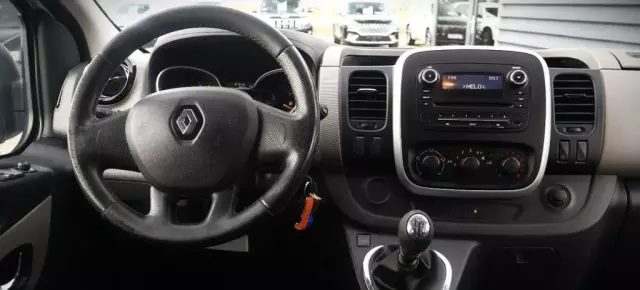 RENAULT Trafic 