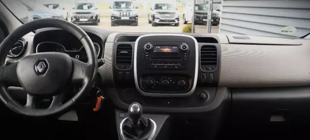 RENAULT Trafic 