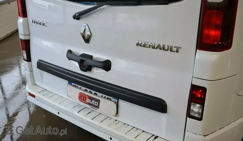 RENAULT Trafic 