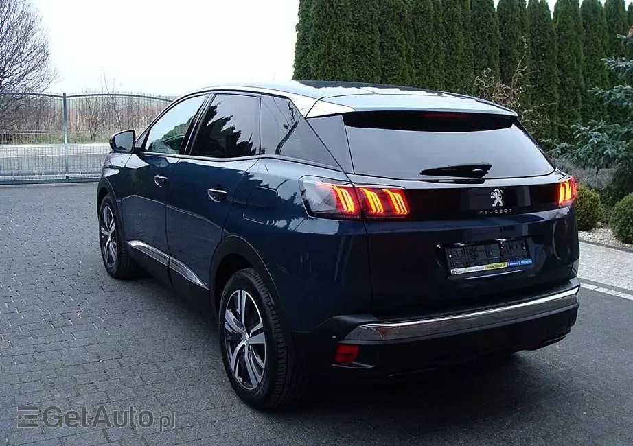 PEUGEOT 3008 Hybrid 225 e-EAT8 Allure
