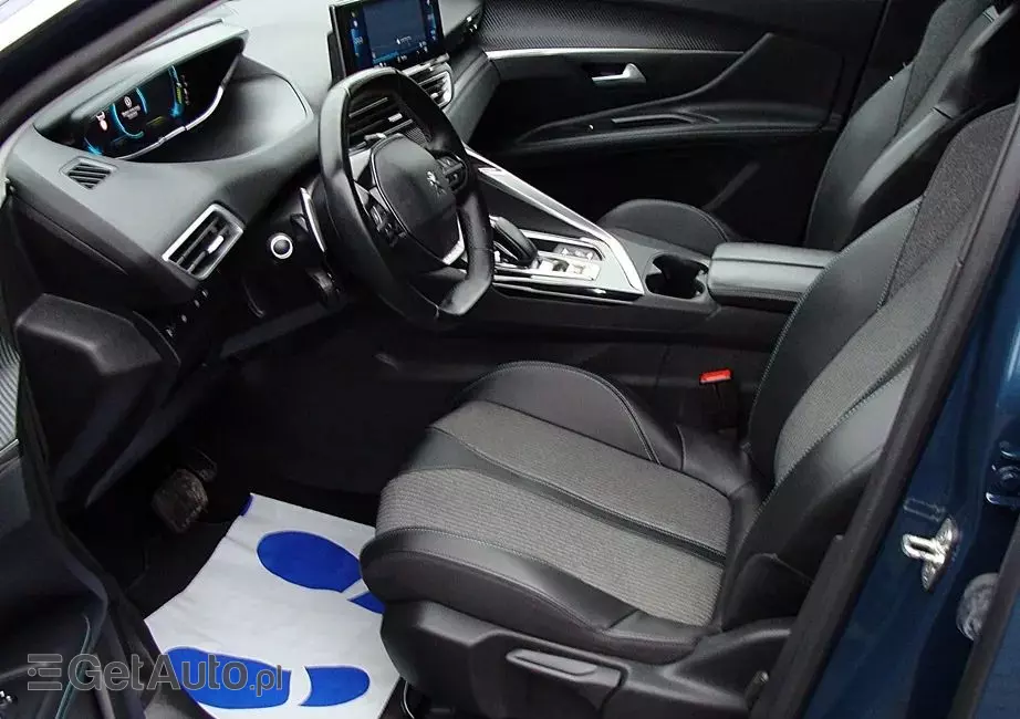 PEUGEOT 3008 Hybrid 225 e-EAT8 Allure