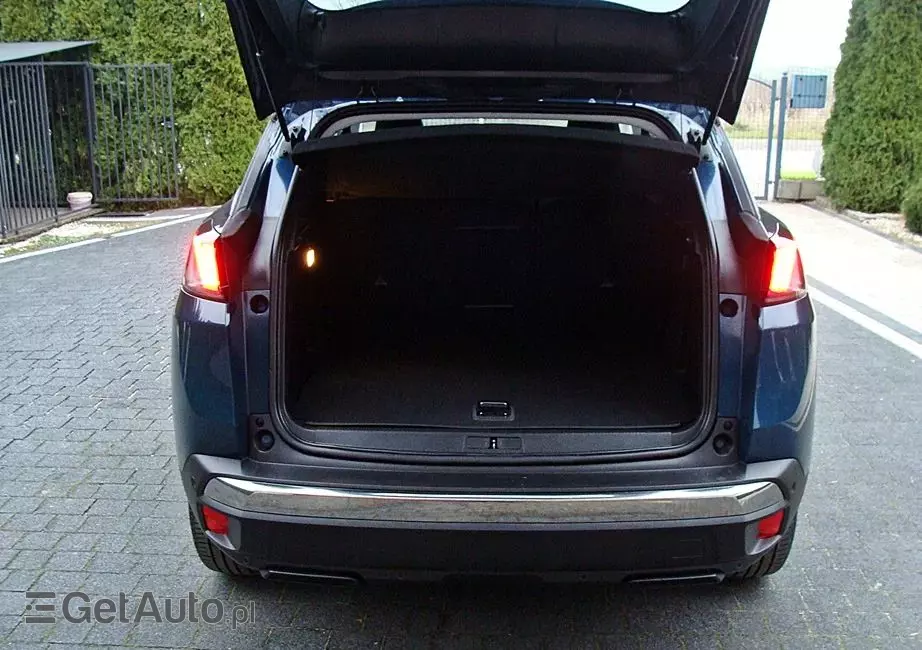 PEUGEOT 3008 Hybrid 225 e-EAT8 Allure