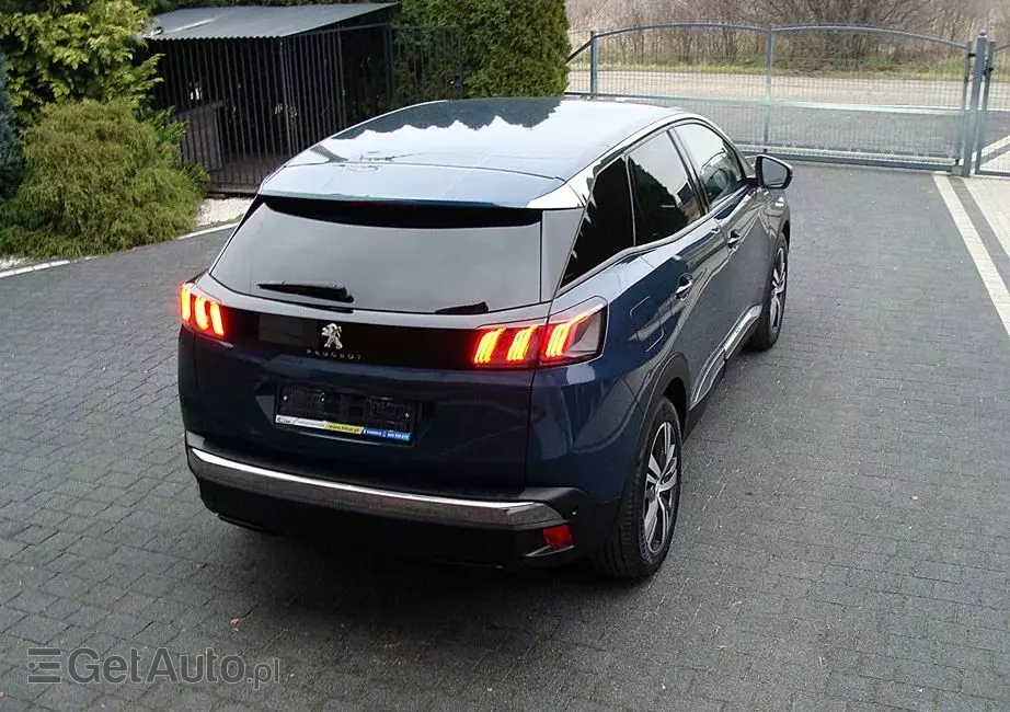 PEUGEOT 3008 Hybrid 225 e-EAT8 Allure