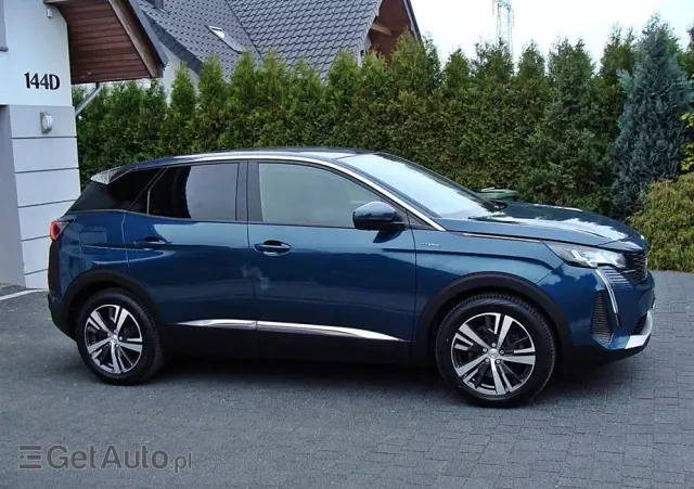 PEUGEOT 3008 Hybrid 225 e-EAT8 Allure