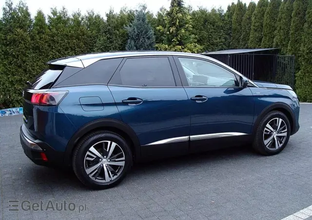 PEUGEOT 3008 Hybrid 225 e-EAT8 Allure