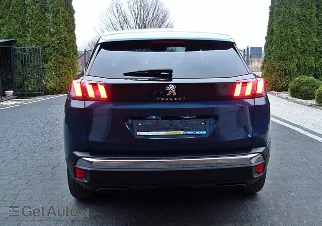 PEUGEOT 3008 Hybrid 225 e-EAT8 Allure