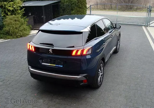 PEUGEOT 3008 Hybrid 225 e-EAT8 Allure
