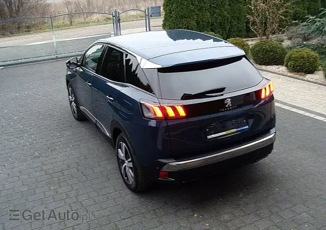PEUGEOT 3008 Hybrid 225 e-EAT8 Allure
