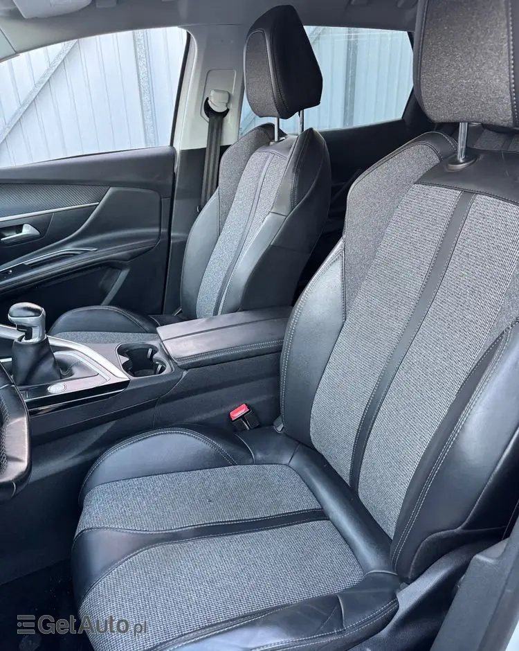 PEUGEOT 3008 PureTech 130 Stop & Start Active