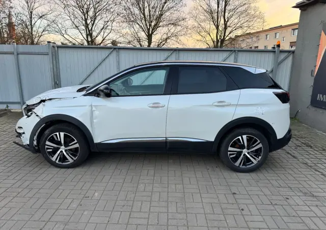 PEUGEOT 3008 PureTech 130 Stop & Start Active