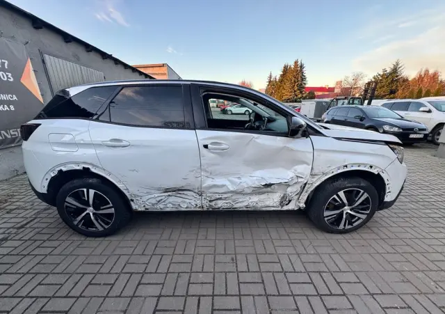 PEUGEOT 3008 PureTech 130 Stop & Start Active