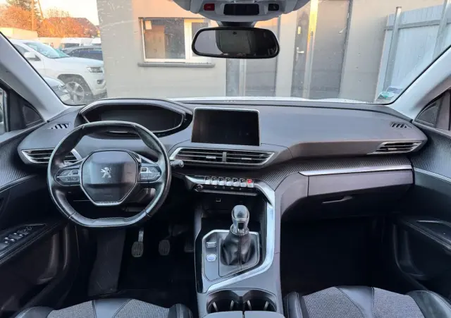 PEUGEOT 3008 PureTech 130 Stop & Start Active