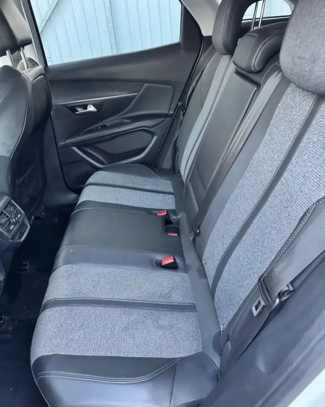 PEUGEOT 3008 PureTech 130 Stop & Start Active