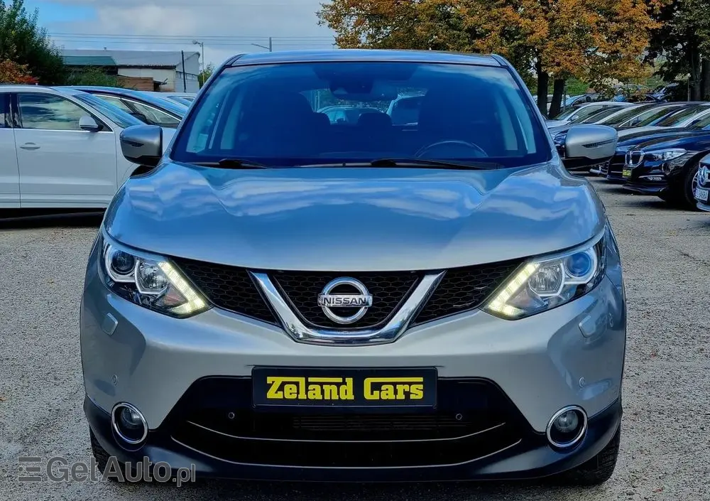 NISSAN Qashqai 1.2 DIG-T Tekna