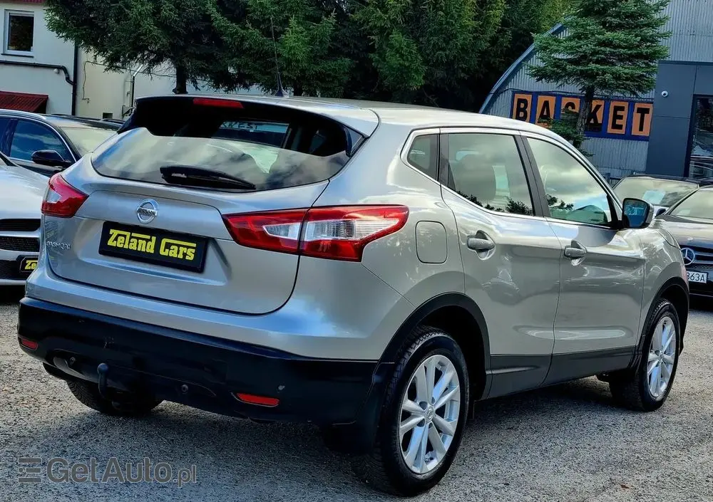 NISSAN Qashqai 1.2 DIG-T Tekna