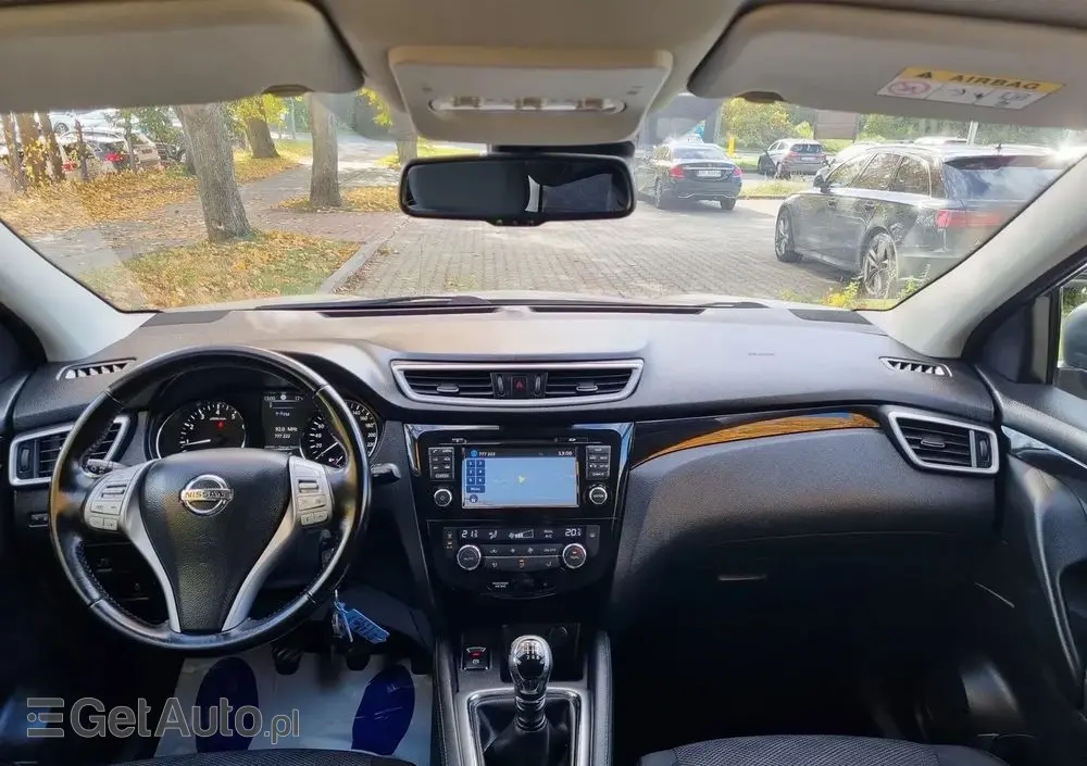 NISSAN Qashqai 1.2 DIG-T Tekna