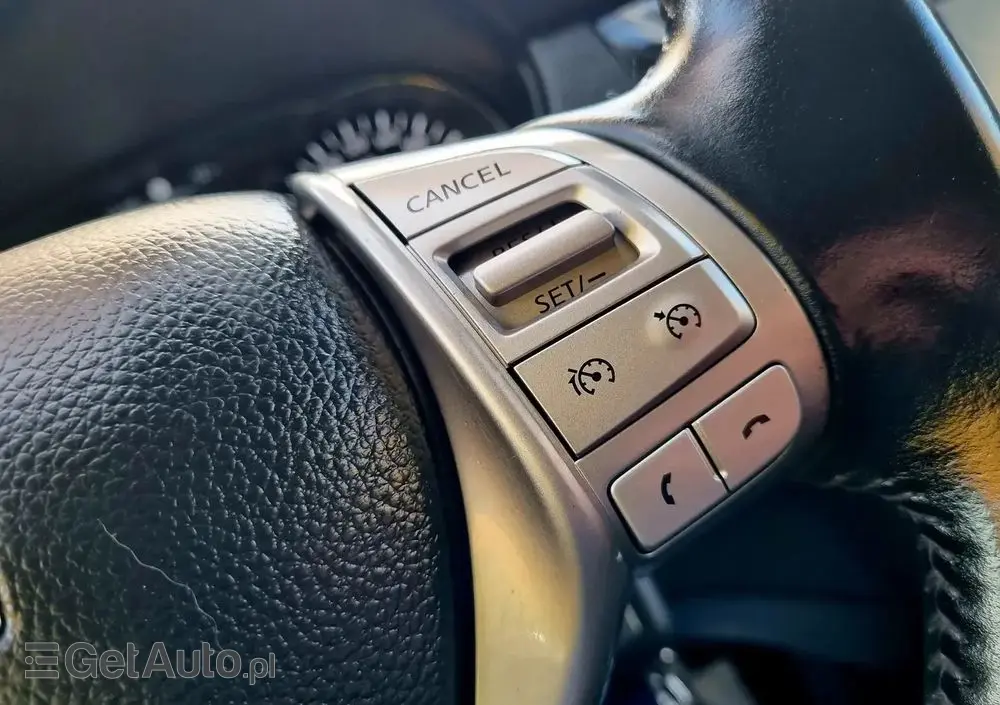 NISSAN Qashqai 1.2 DIG-T Tekna