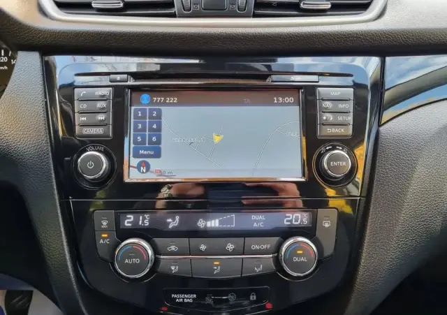 NISSAN Qashqai 1.2 DIG-T Tekna