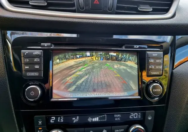 NISSAN Qashqai 1.2 DIG-T Tekna