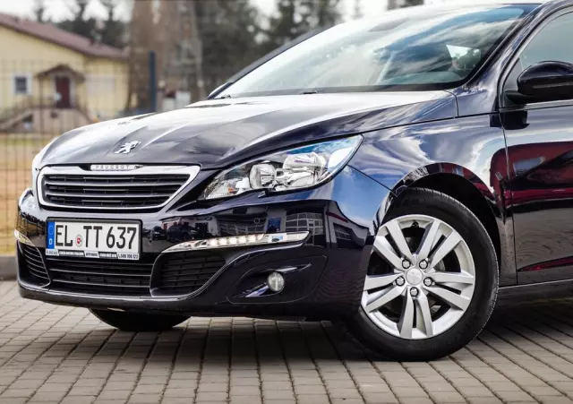 PEUGEOT 308 PureTech 130 Allure