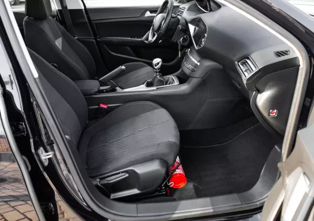 PEUGEOT 308 PureTech 130 Allure